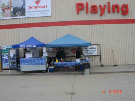 RCC hot dog sale cdn tire 2012 006.jpg (78012 bytes)
