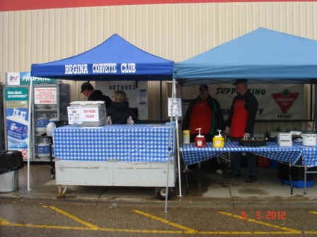 RCC hot dog sale cdn tire 2012 011.jpg (91577 bytes)