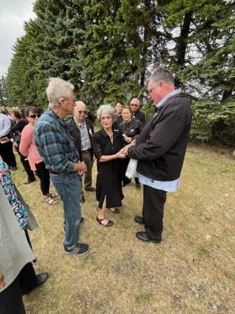 clements 10.jpg (41098 bytes)