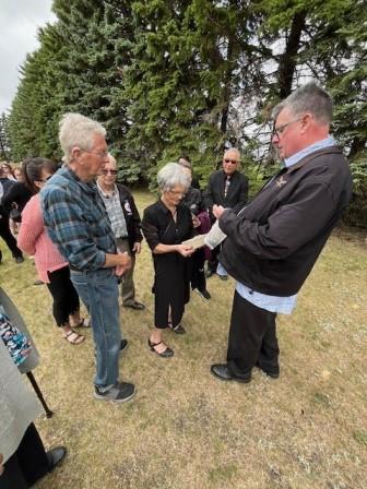 clements 12.jpg (40428 bytes)