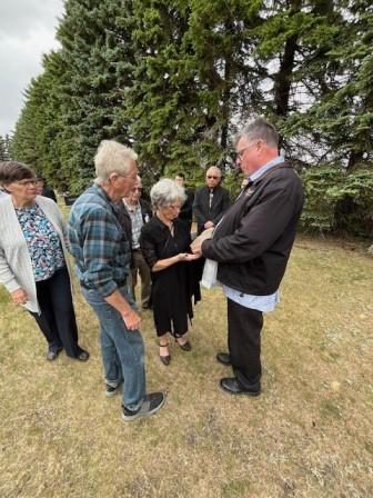 clements 8.jpg (41298 bytes)