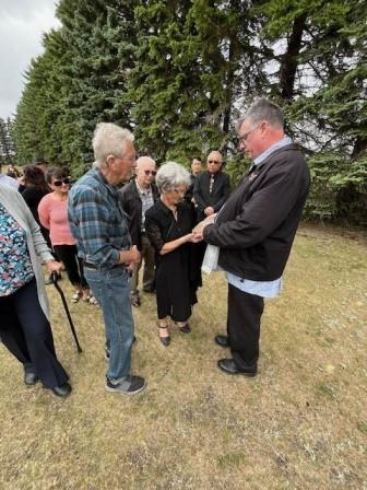 clements 9.jpg (40977 bytes)